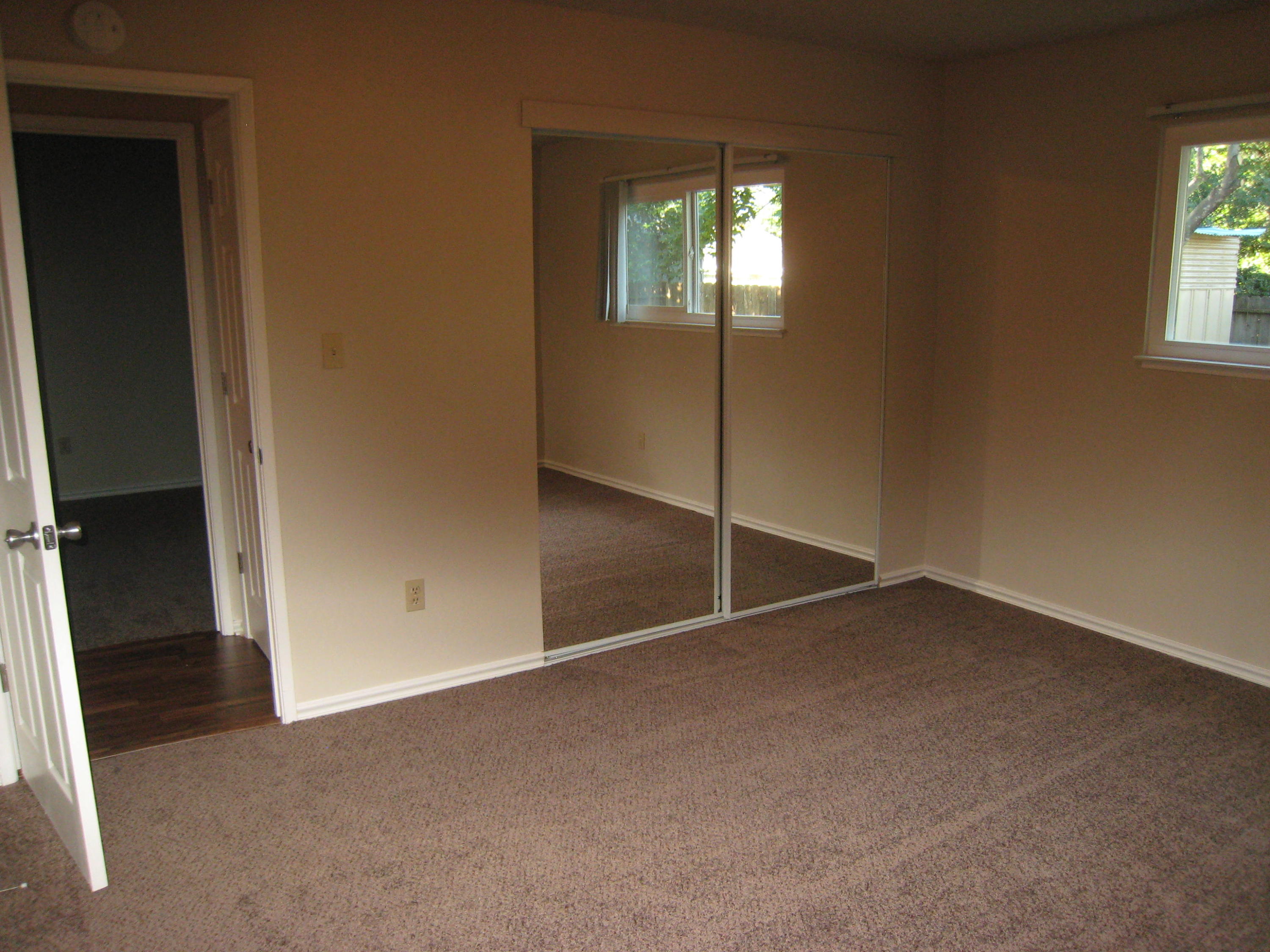 1116 Harpole Road Redding, CA 96002 - Photo 11 of 15 IMG_1819