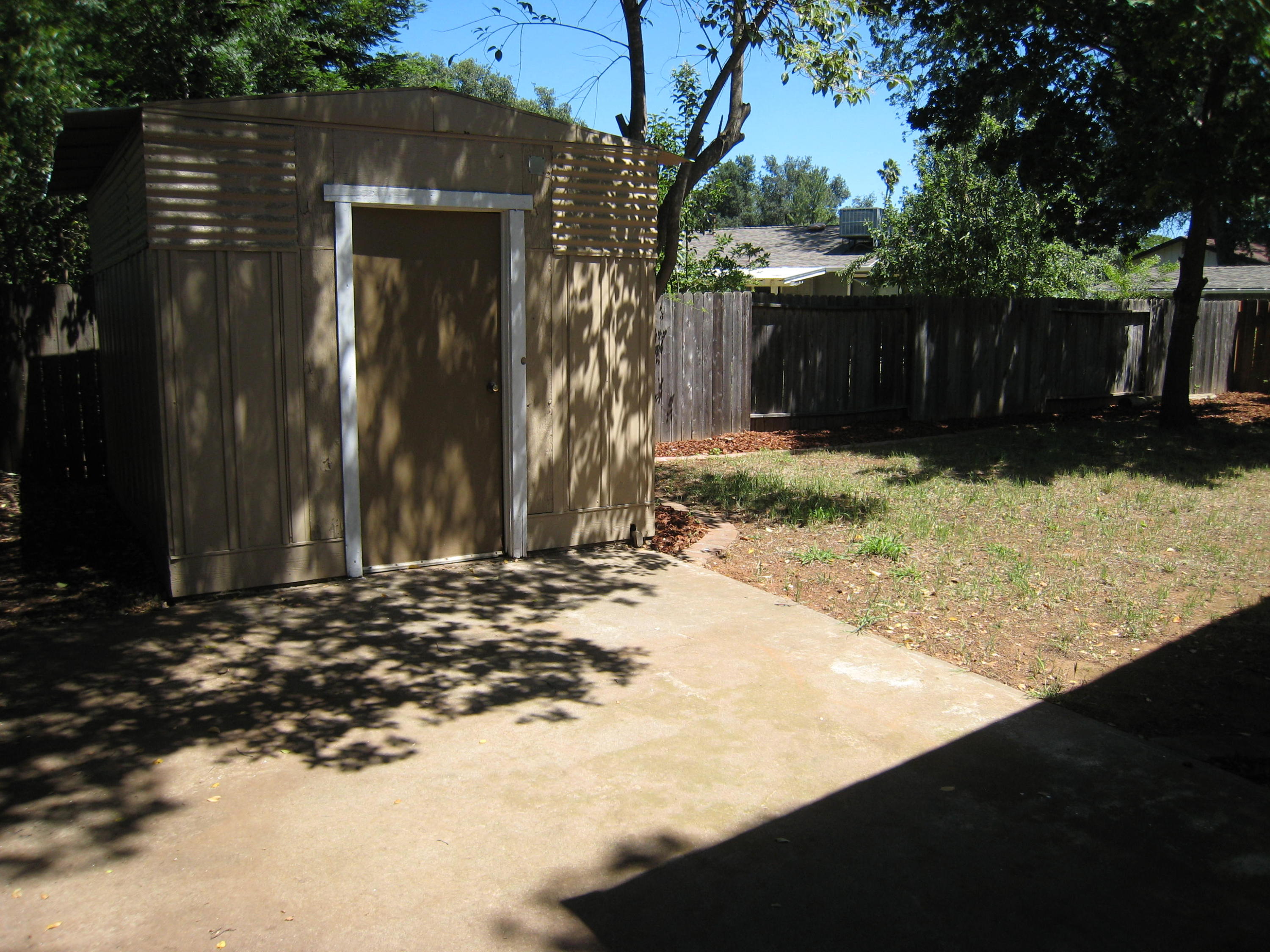 1116 Harpole Road Redding, CA 96002 - Photo 13 of 15 IMG_1830