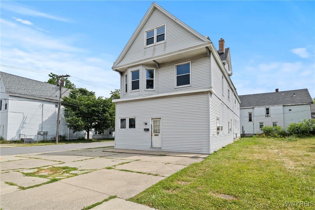 877 Prospect Avenue Buffalo, NY 14213 - Photo 2 of 39