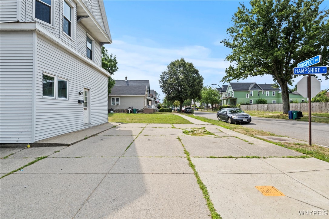 877 Prospect Avenue Buffalo, NY 14213 - Photo 5 of 39