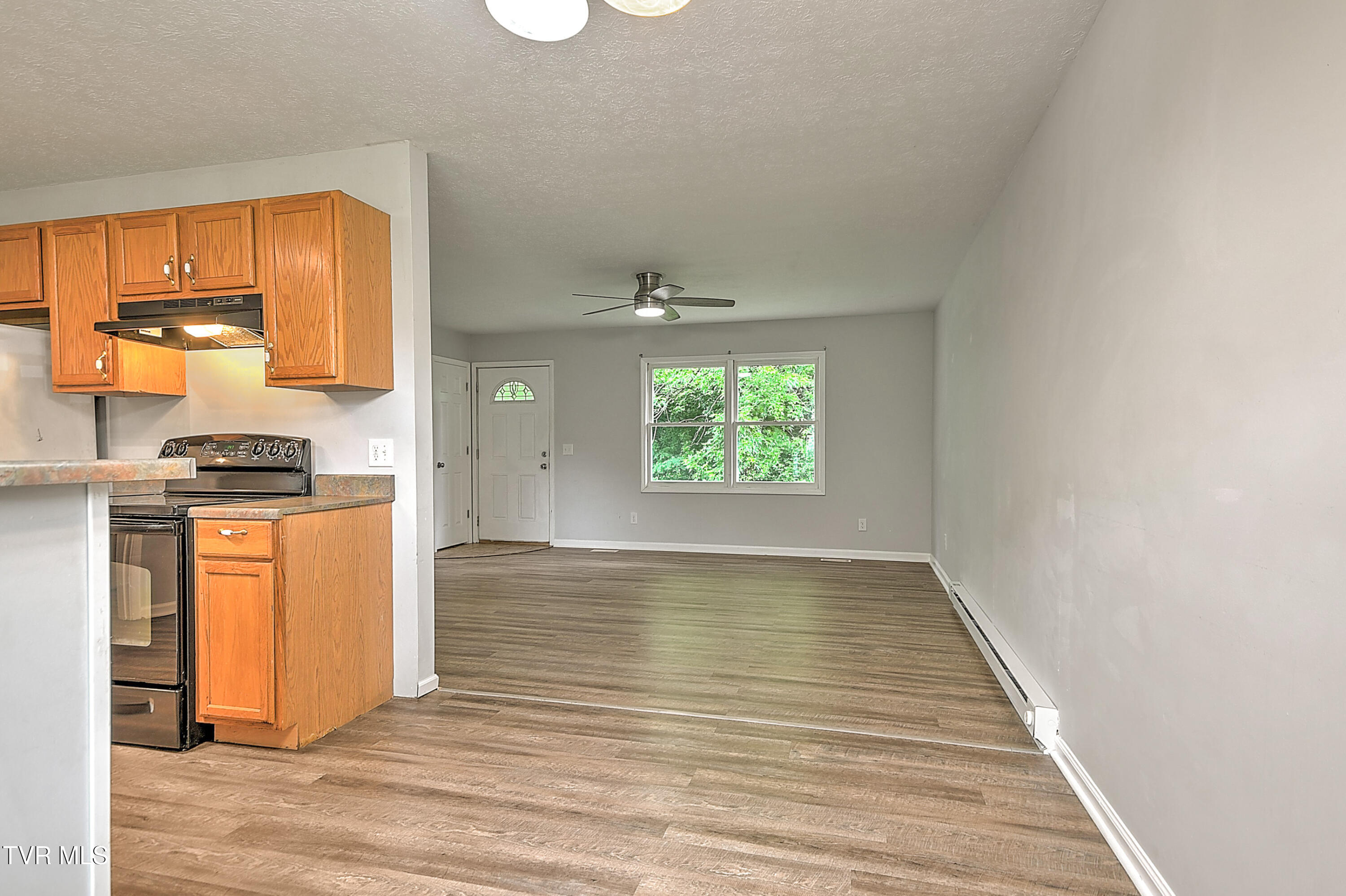 1117 Hunting Hill Road Piney Flats, TN 37686 - Photo 10 of 30 B6985AA0-B433-4EE6-9142-5EA342D1FEDB