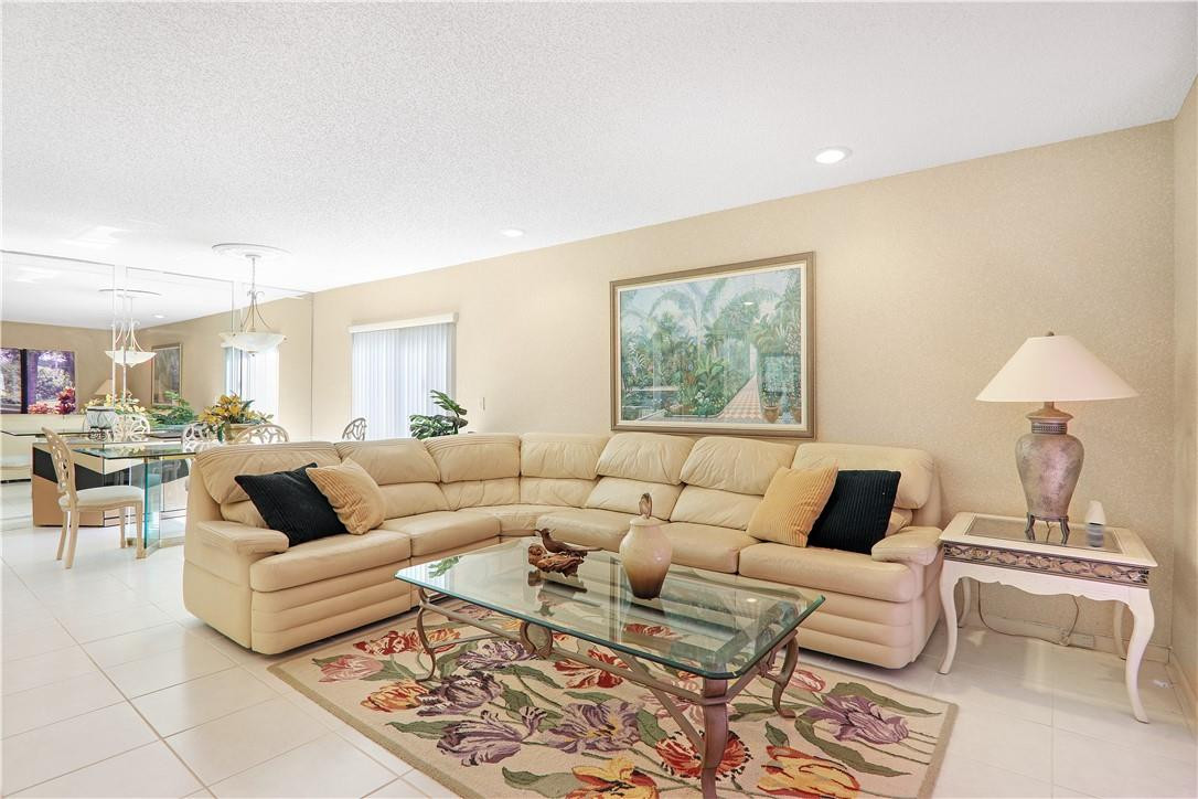 7956 Eastlake Drive, Unit A Boca Raton, FL 33433 - Photo 11 of 24 Living Room