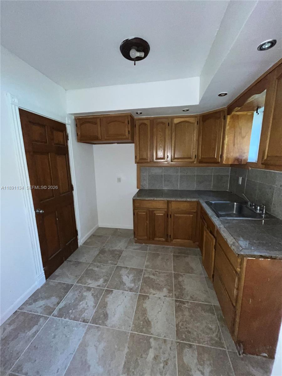 1043 Northwest 75th Street Miami, FL 33150 - Photo 11 of 11