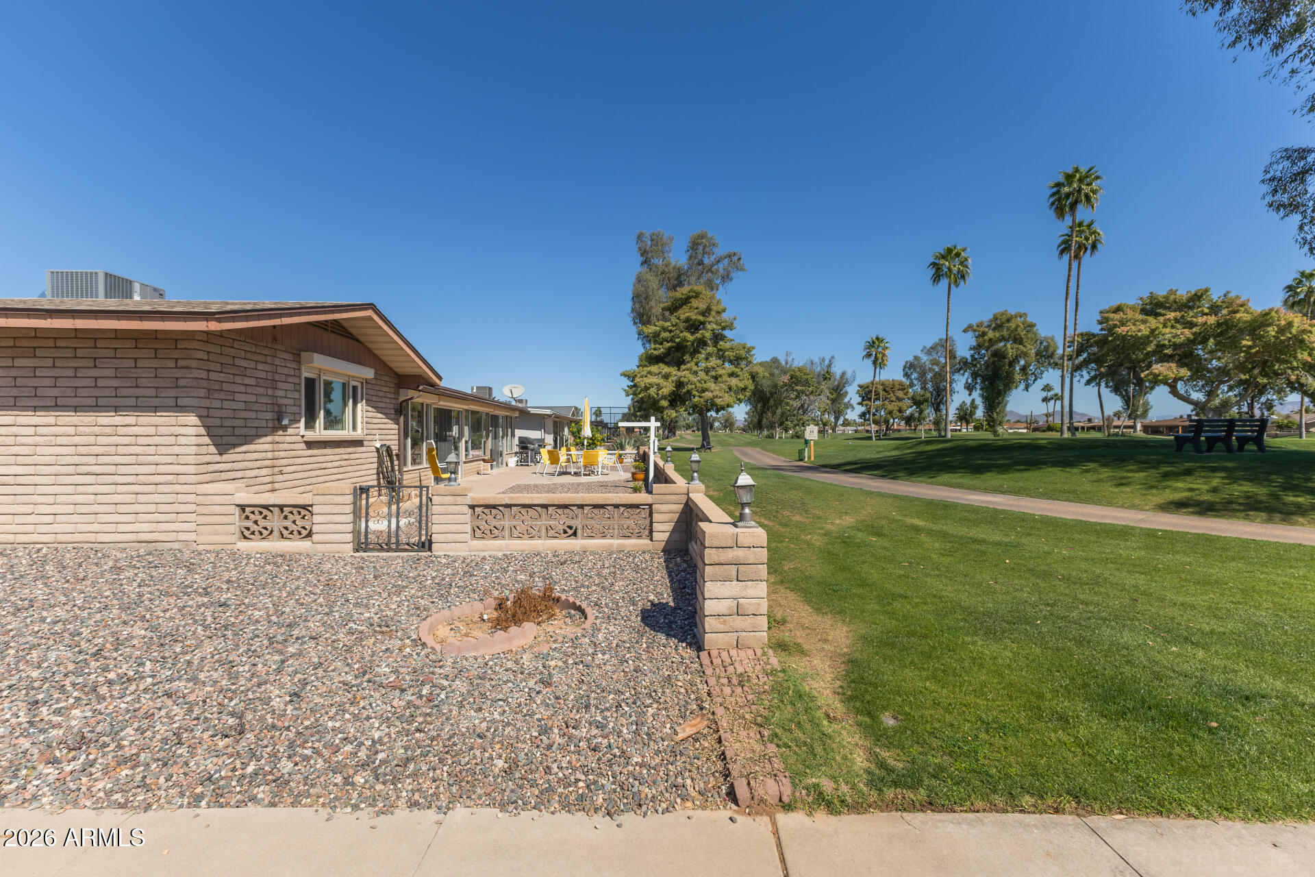 955 South Rochester Mesa, AZ 85206 - Photo 32 of 32 a front view of a house with a yard