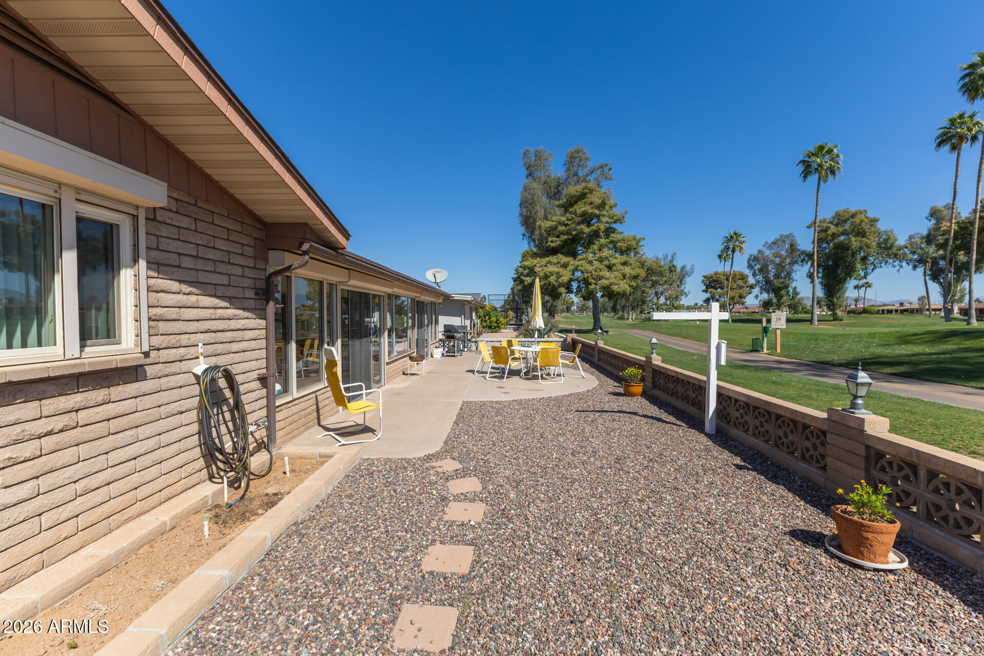 955 South Rochester Mesa, AZ 85206 - Photo 5 of 32 a view of a house with backyard and sitting area
