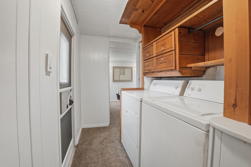 17 Conestoga Trail Brookfield, MA 01506 - Photo 16 of 20 a utility room with dryer and washer