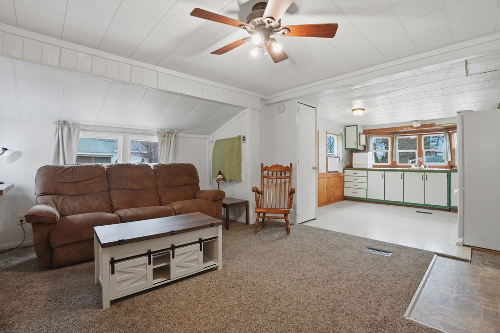 17 Conestoga Trail Brookfield, MA 01506 - Photo 5 of 20 a living room with furniture and a window
