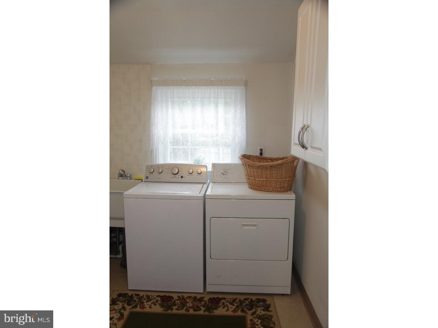 296 Bloomfield Road Warminster, PA 18974 - Photo 14 of 24 Laundry Room