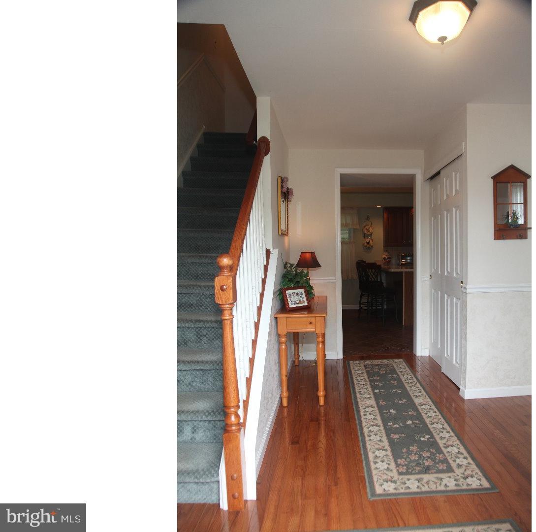 296 Bloomfield Road Warminster, PA 18974 - Photo 3 of 24 Foyer