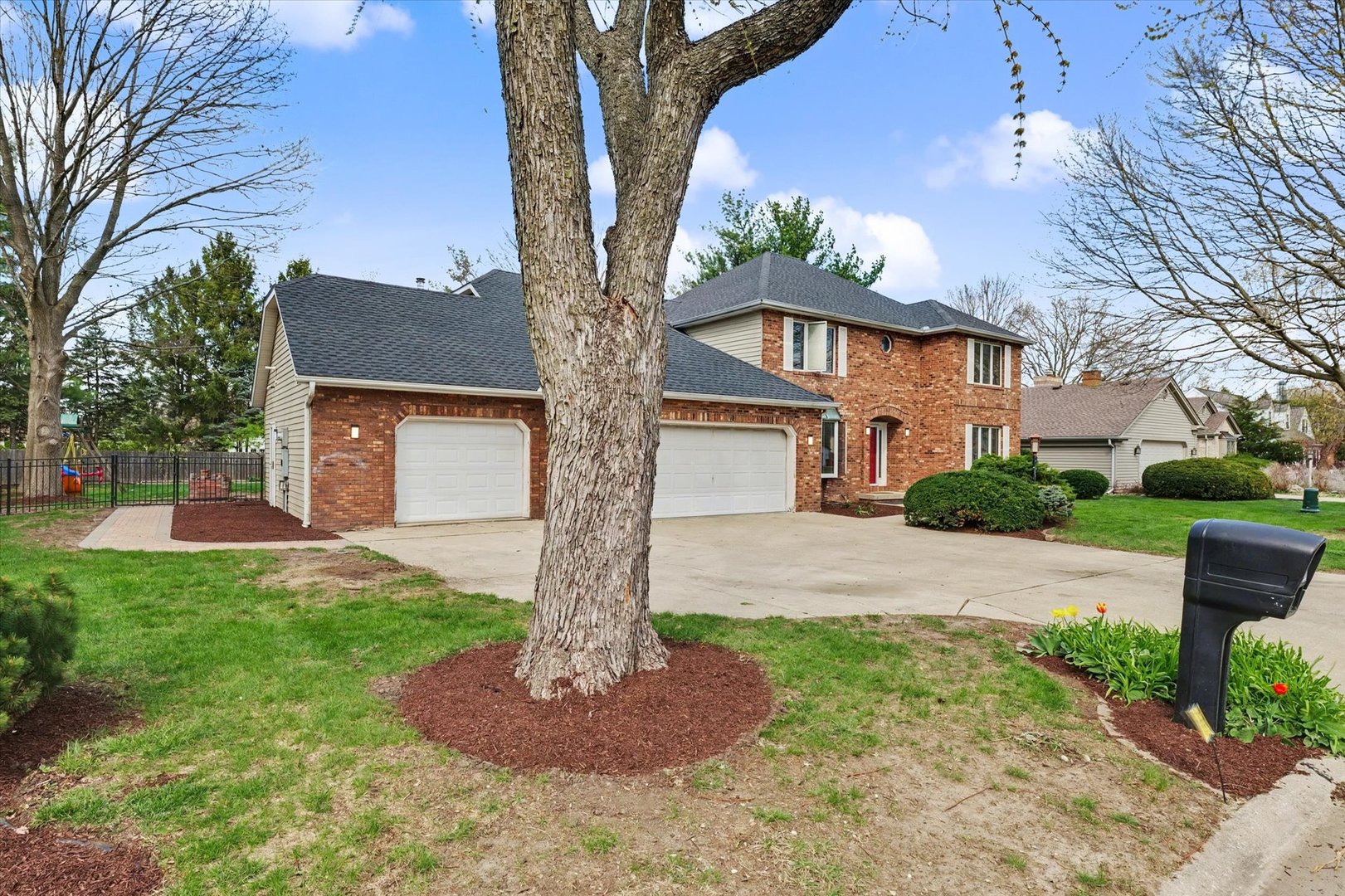 2404 North Nottingham Court Champaign, IL 61821 - Photo 4 of 62