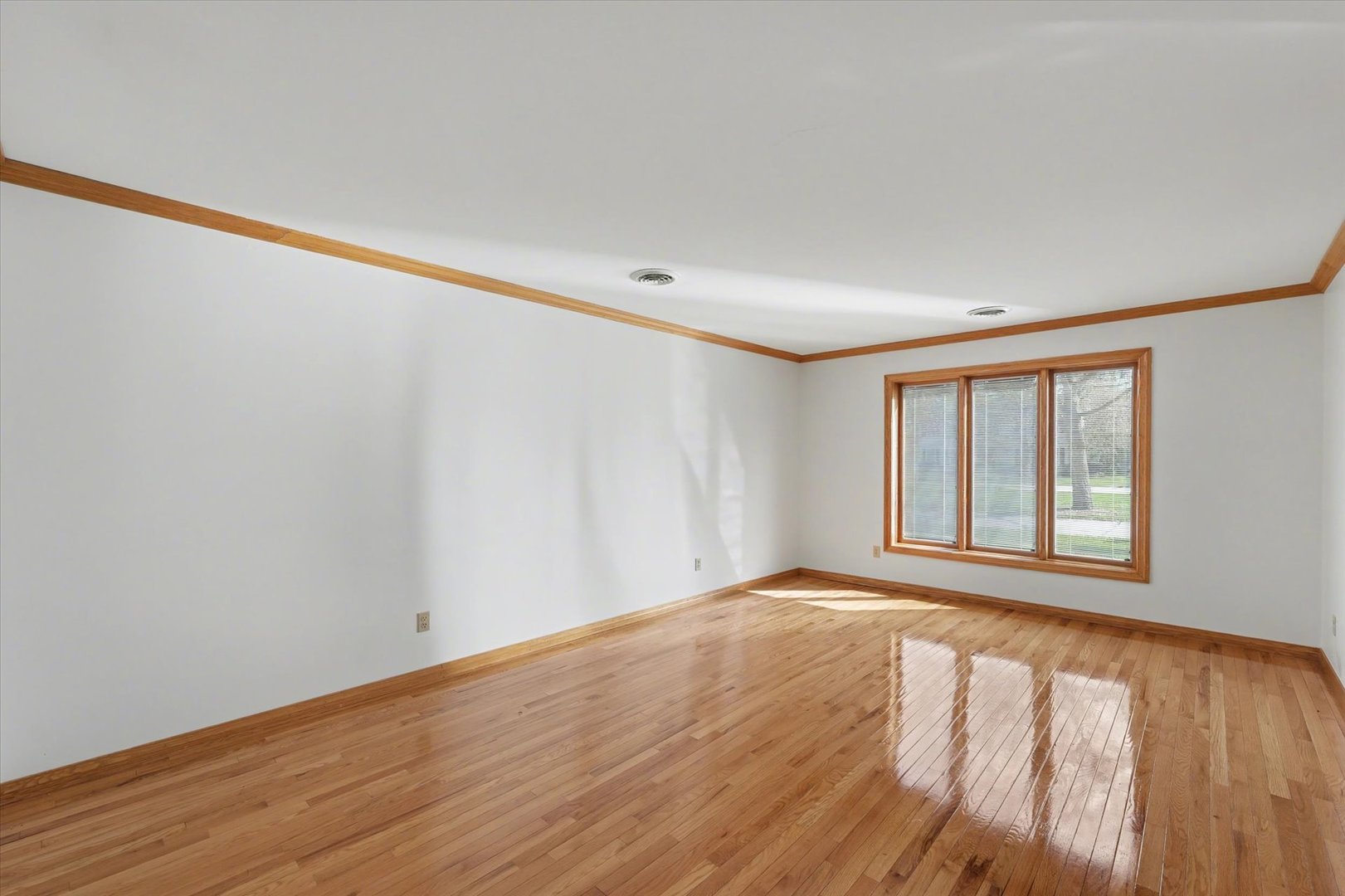 2404 North Nottingham Court Champaign, IL 61821 - Photo 8 of 62