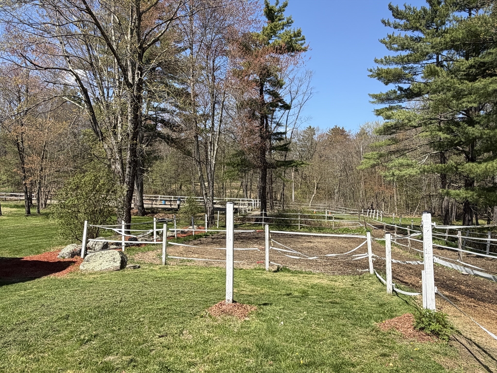 522 Greenville Road Ashby, MA 01431 - Photo 7 of 41