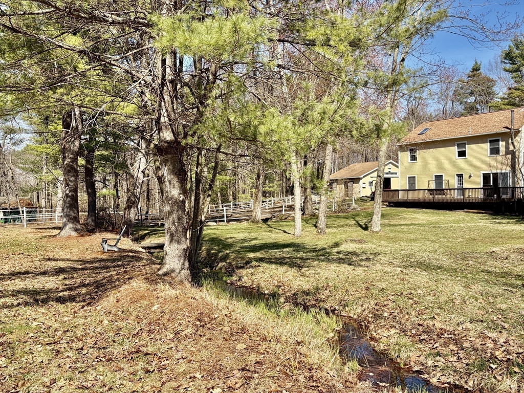 522 Greenville Road Ashby, MA 01431 - Photo 9 of 41