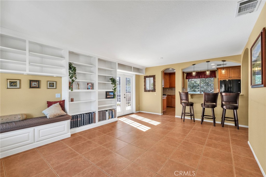 43922 Sassari Street Temecula, CA 92592 - Photo 5 of 38