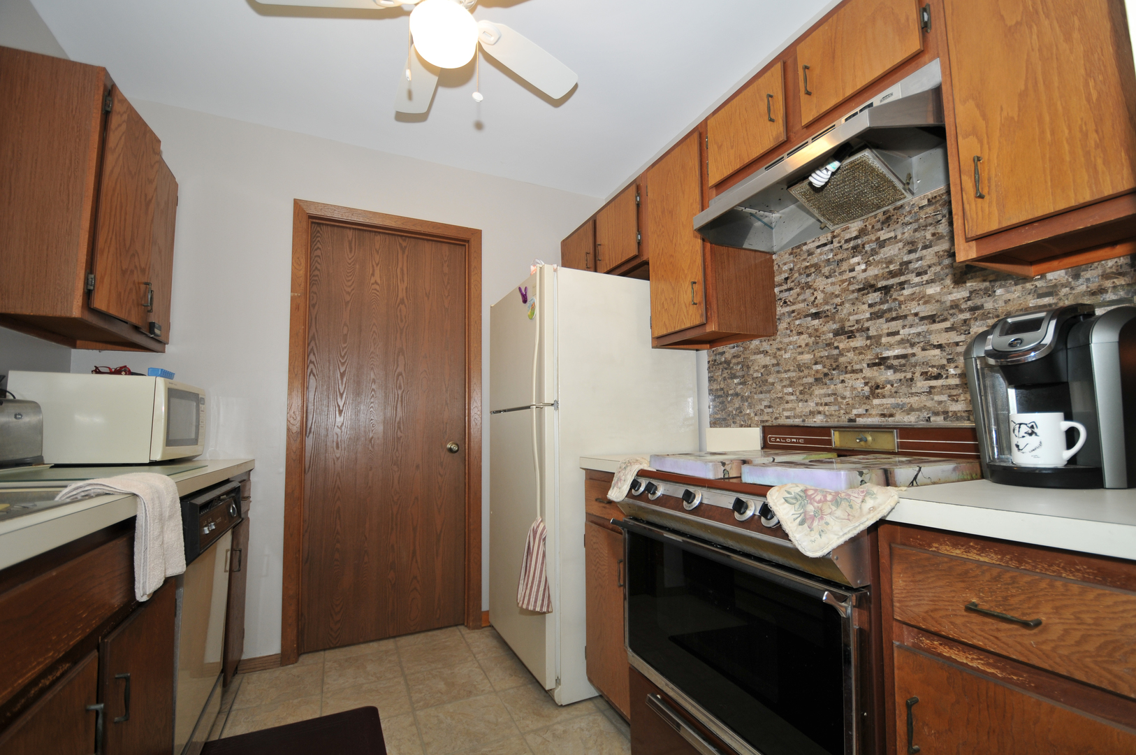 9 Brittany Lane Glendale Heights, IL 60139 - Photo 11 of 25