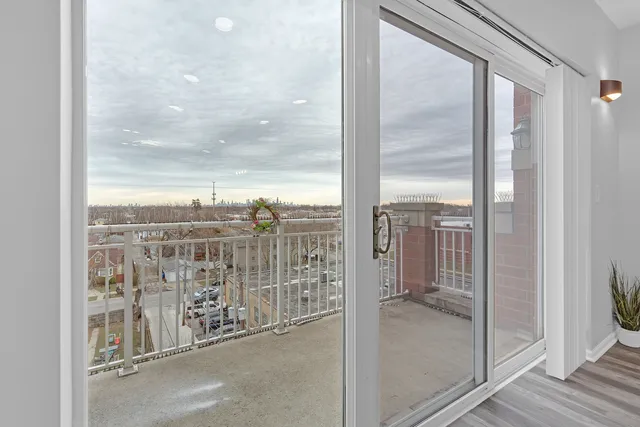 $350,000 | 6560 West Diversey Avenue, Unit 610, Chicago, IL 60707