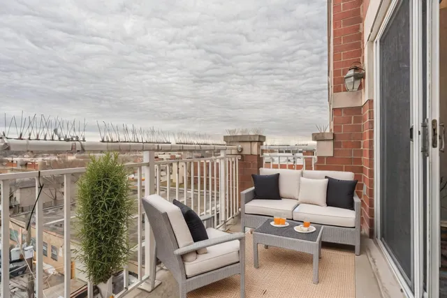 $350,000 | 6560 West Diversey Avenue, Unit 610, Chicago, IL 60707