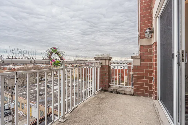 $350,000 | 6560 West Diversey Avenue, Unit 610, Chicago, IL 60707