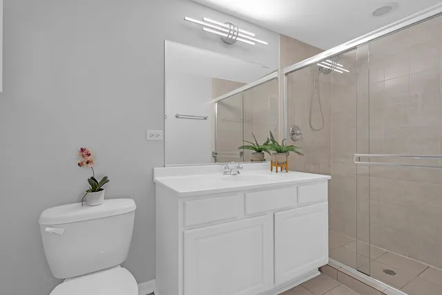 $350,000 | 6560 West Diversey Avenue, Unit 610, Chicago, IL 60707