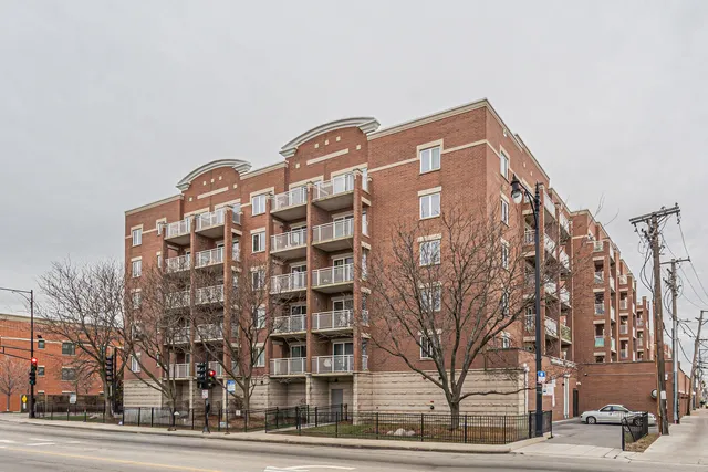 $350,000 | 6560 West Diversey Avenue, Unit 610, Chicago, IL 60707