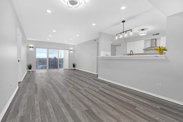 $350,000 | 6560 West Diversey Avenue, Unit 610, Chicago, IL 60707