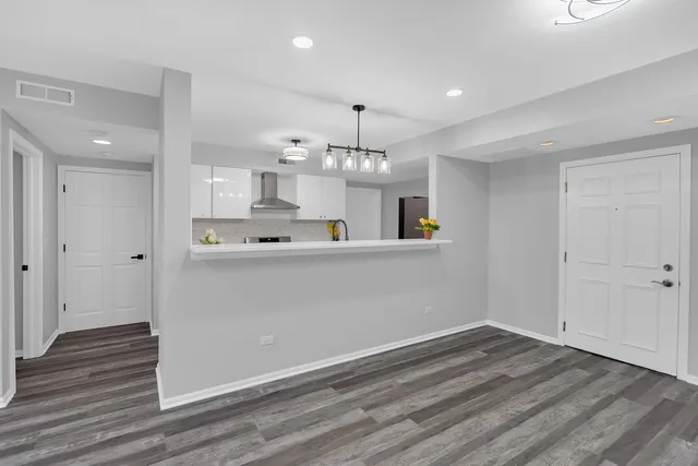 $350,000 | 6560 West Diversey Avenue, Unit 610, Chicago, IL 60707