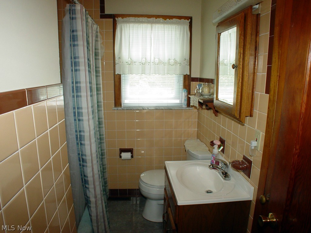 118 Powers Road Weirton, WV 26062 - Photo 6 of 14 Gallery Image 6