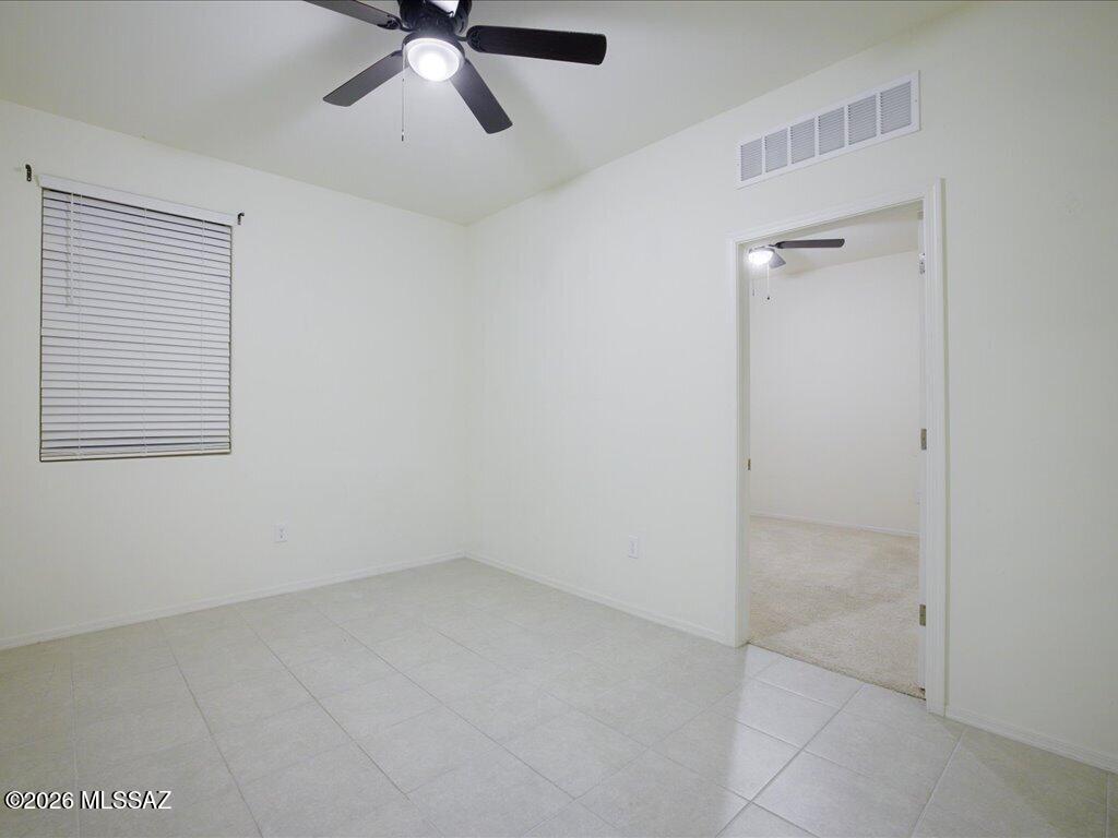 14031 East Golden Oaks Road Vail, AZ 85641 - Photo 25 of 40 27-33Interior11