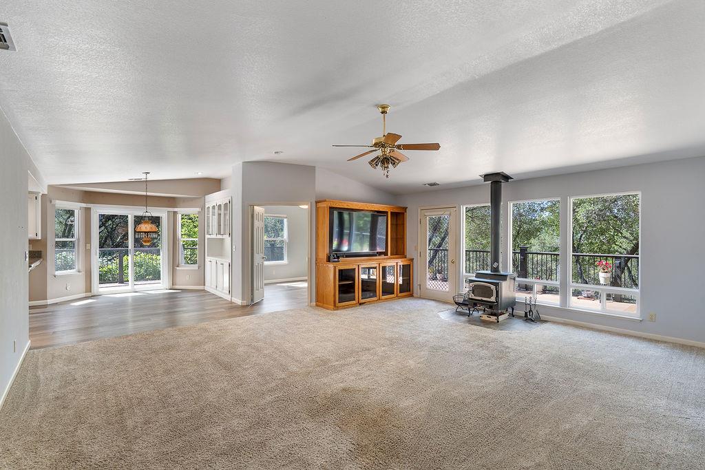 2290 Rising Hill Road Placerville, CA 95667 - Photo 3 of 38