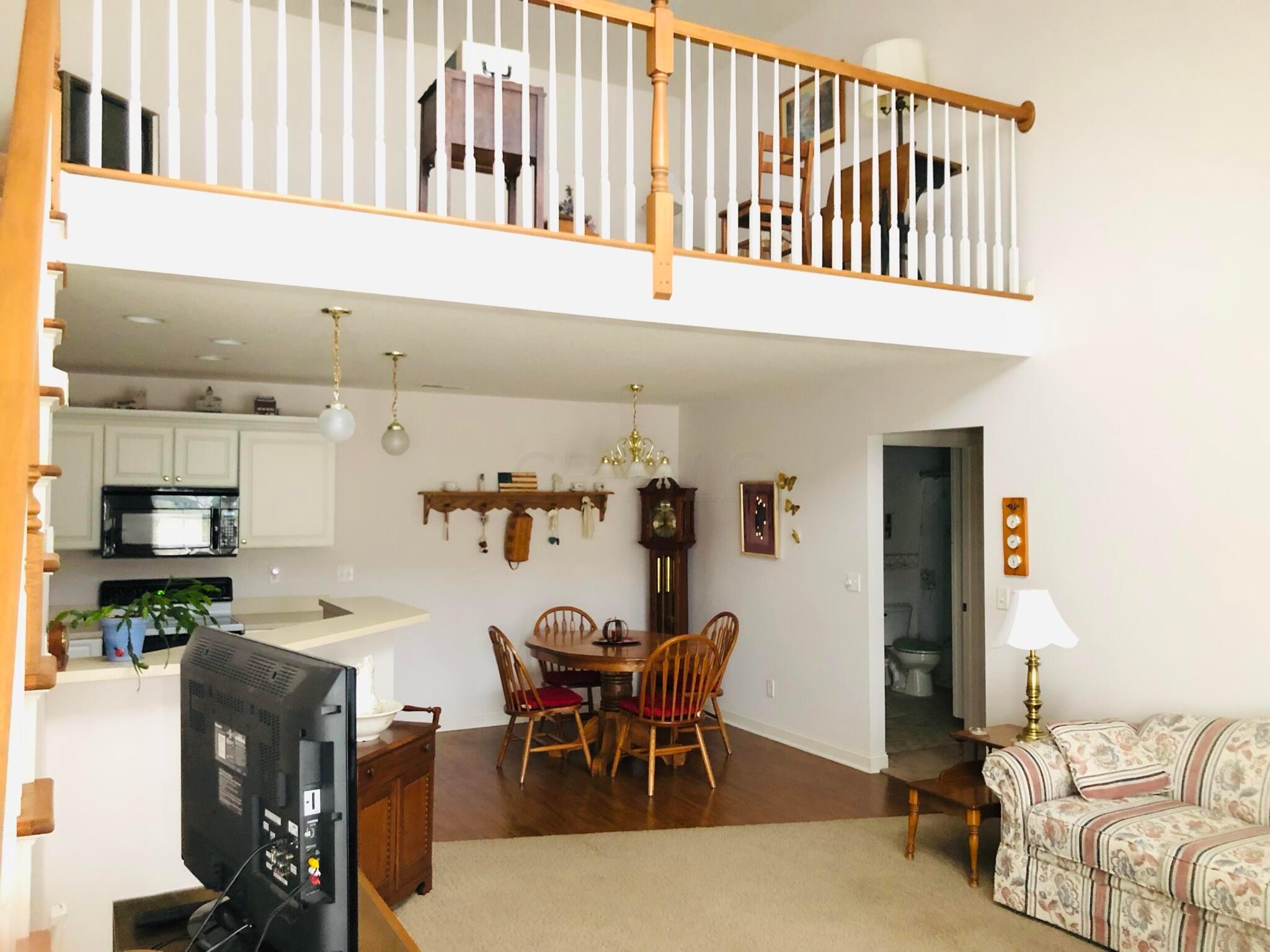 776 Stone Ridge Way Newark, OH 43055 - Photo 2 of 28 IMG_0651