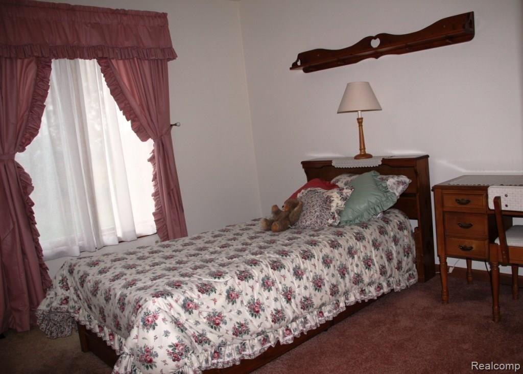 1158 Cobridge Drive Rochester, MI 48306 - Photo 13 of 30 Good size bedrooms!