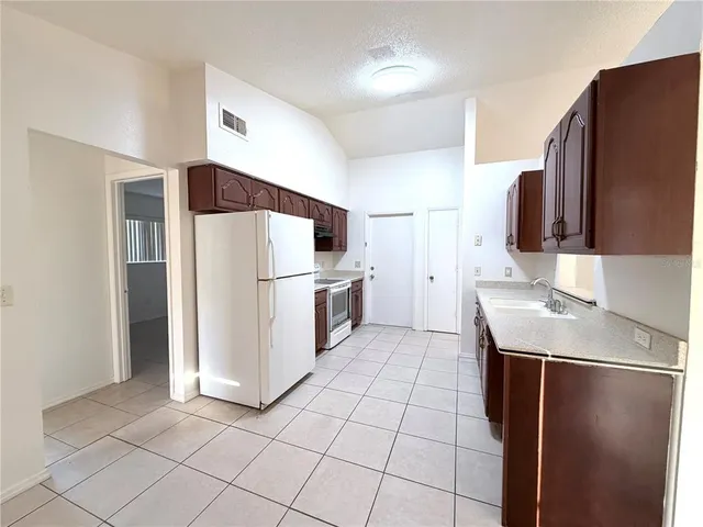 $2,300 | 408 Sandpiper Ridge Drive, Unit 408, Orlando, FL 32835