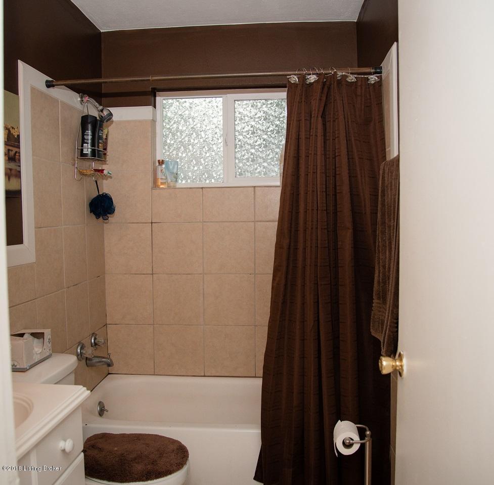 7808 Rochelle Road Louisville, KY 40228 - Photo 23 of 40 DSC_3894_small