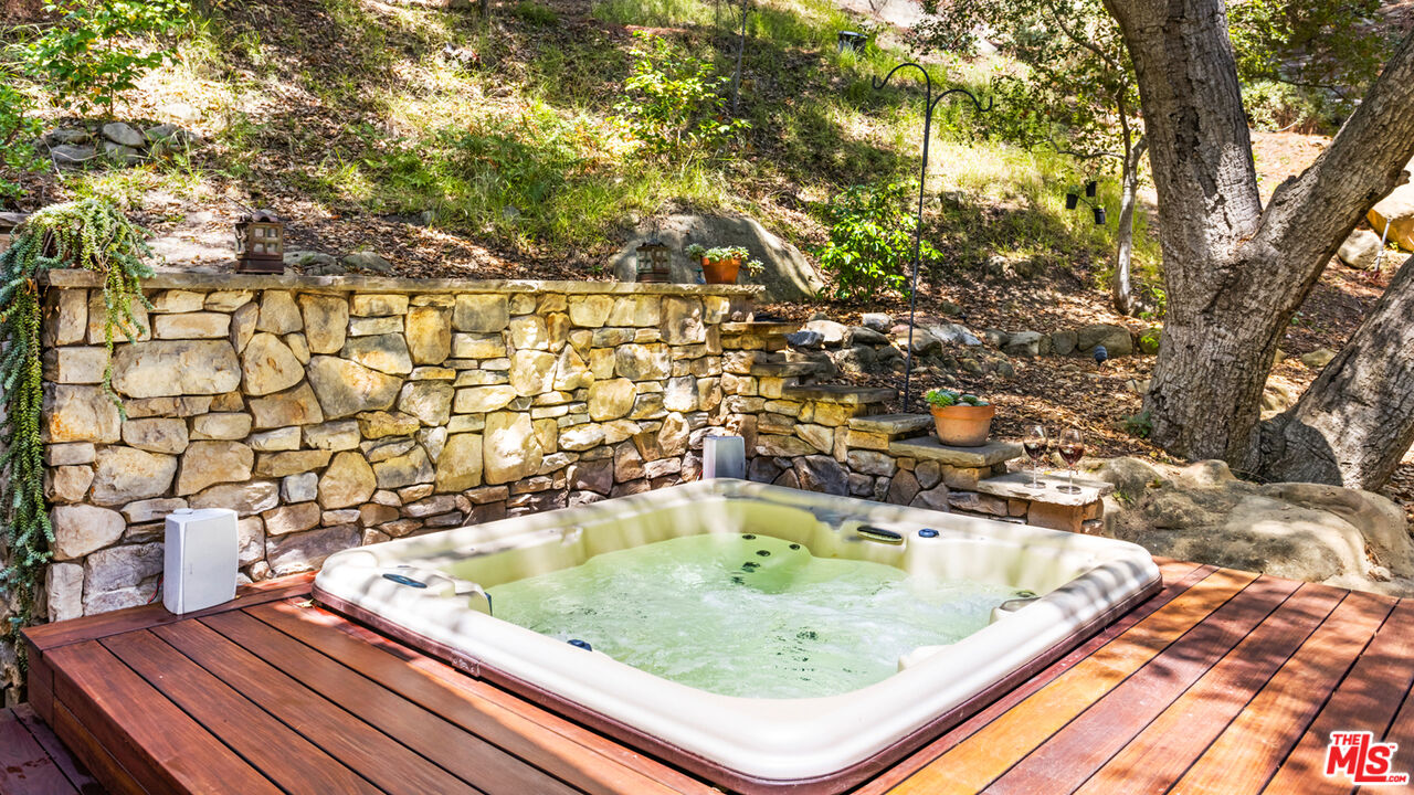 635 Greenleaf Canyon Road Topanga, CA 90290 - Photo 44 of 63