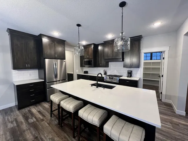 $1,270,000 | 24702 White Pine Drive, Nisswa, MN 56468