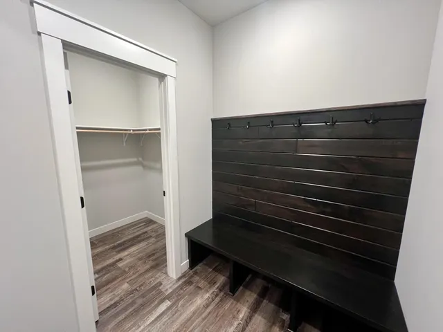 $1,270,000 | 24702 White Pine Drive, Nisswa, MN 56468