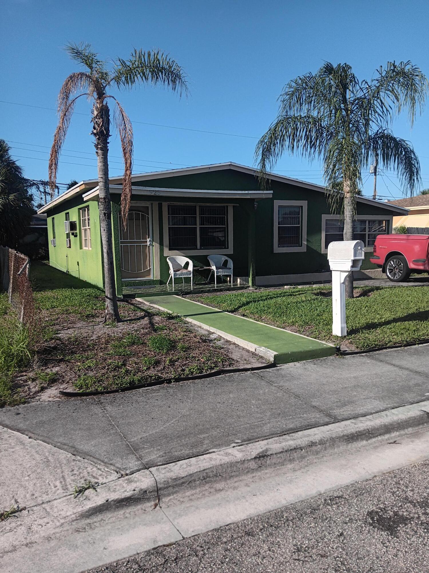 925 West 3rd Street Riviera Beach, FL 33404 - Photo 1 of 1 925 FRONT