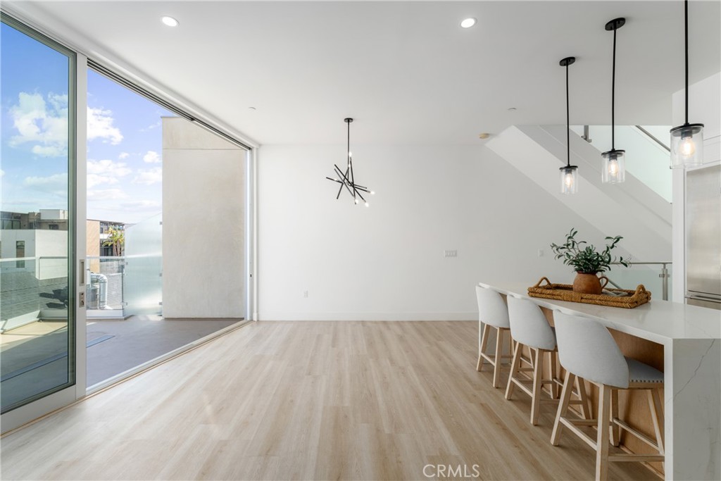 2648 State Street Carlsbad, CA 92008 - Photo 4 of 24 a workspace with furniture and window