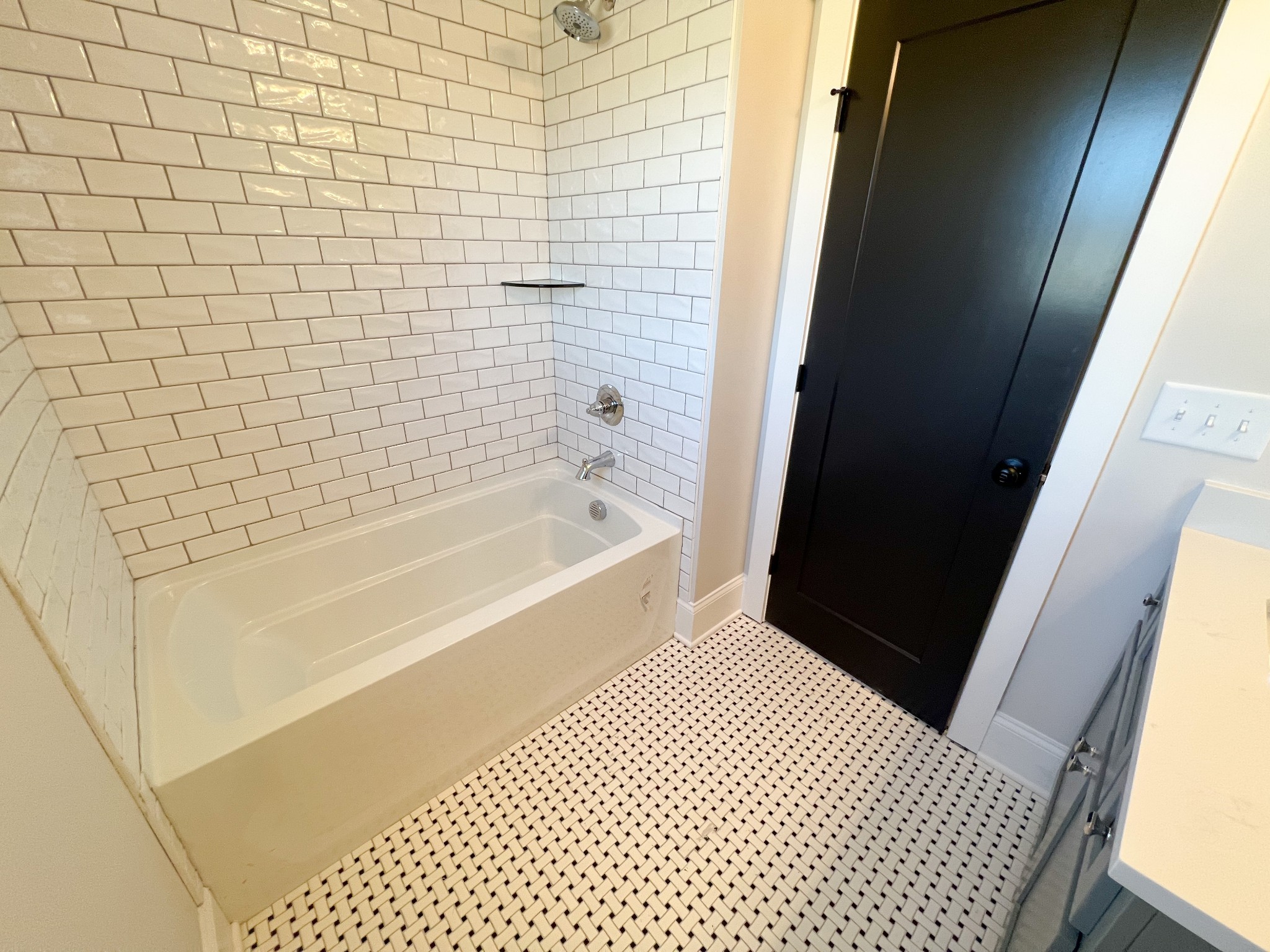2040 Cairo Bend Road Lebanon, TN 37087 - Photo 30 of 38 a bathroom with a bathtub