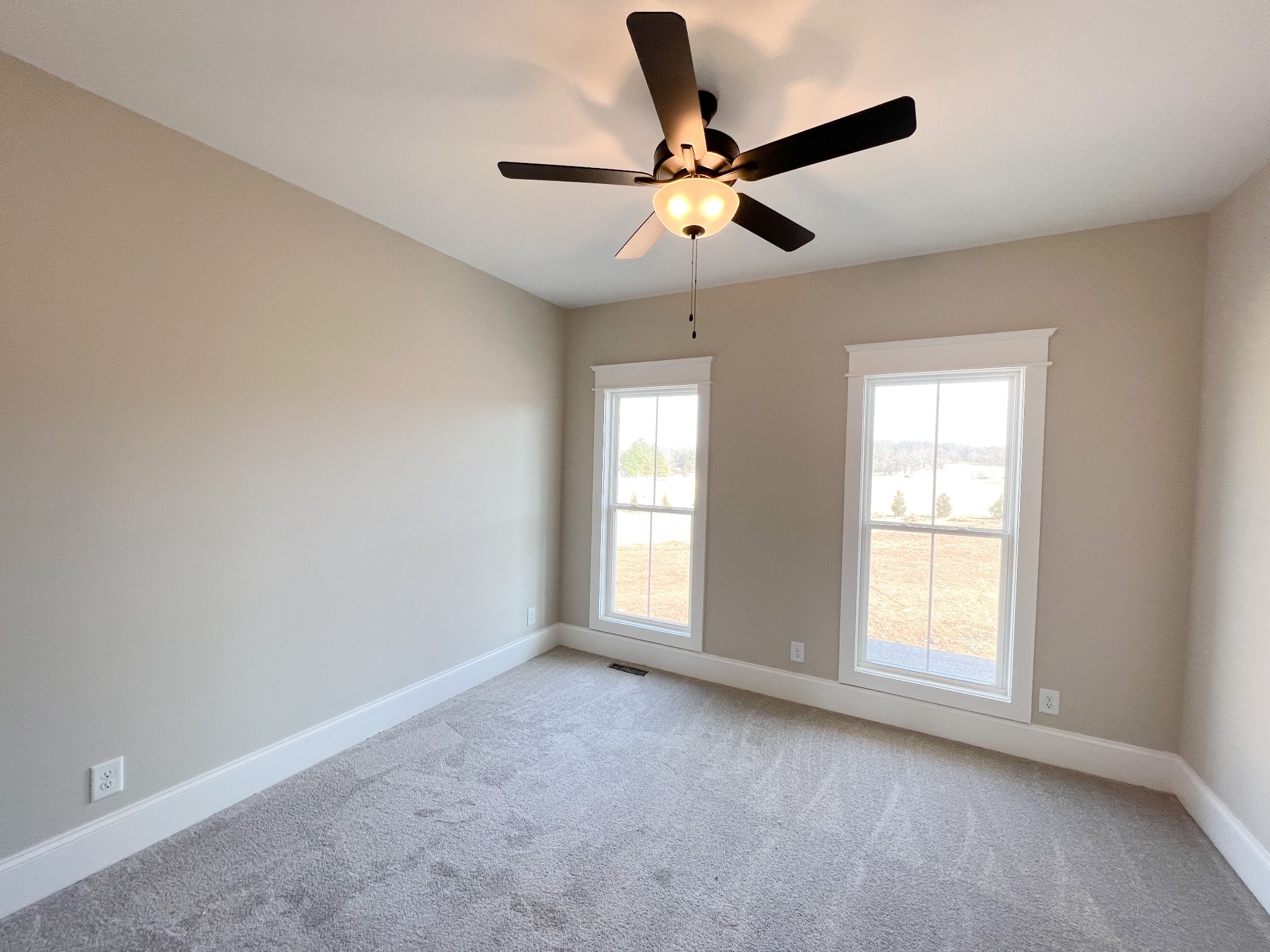 2040 Cairo Bend Road Lebanon, TN 37087 - Photo 31 of 38 a view of room window and ceiling fan