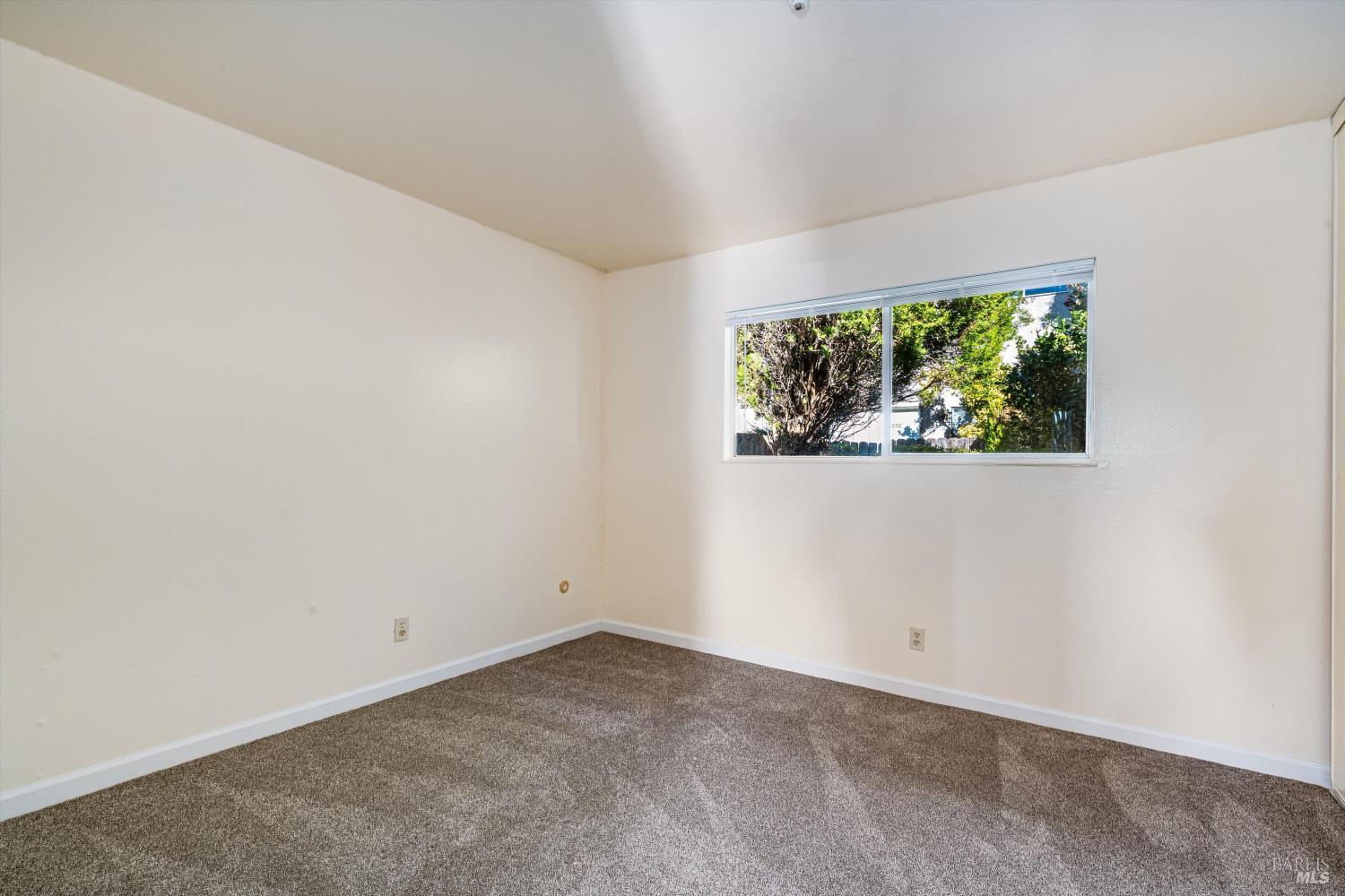 220-226 Arlen Drive Rohnert Park, CA 94928 - Photo 33 of 56 an empty room with a window