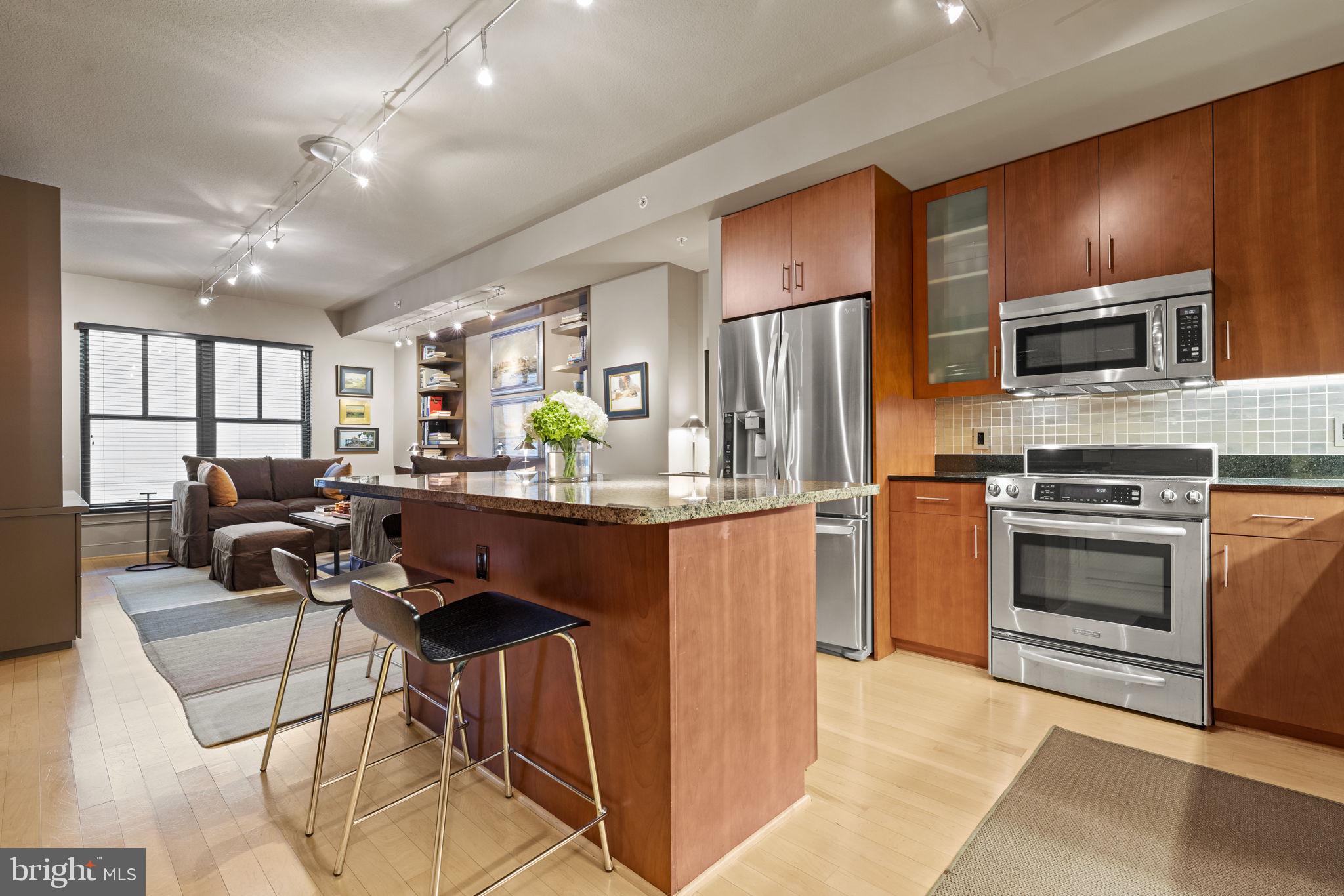 910 M Street Northwest, Unit 906 Washington, DC 20001 - Photo 2 of 21