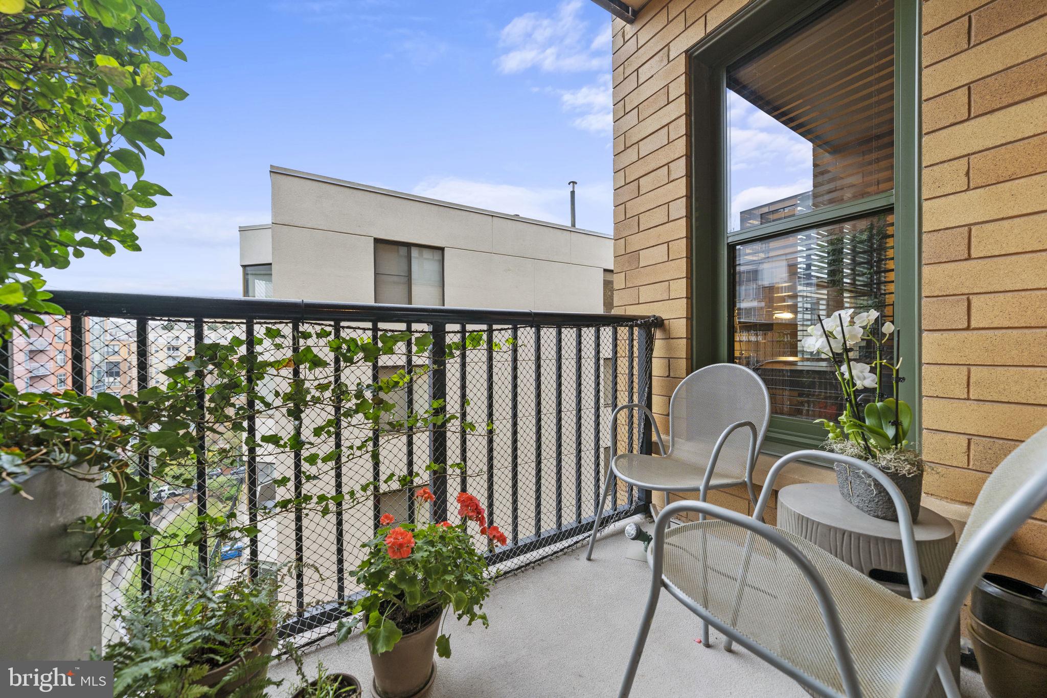 910 M Street Northwest, Unit 906 Washington, DC 20001 - Photo 10 of 21