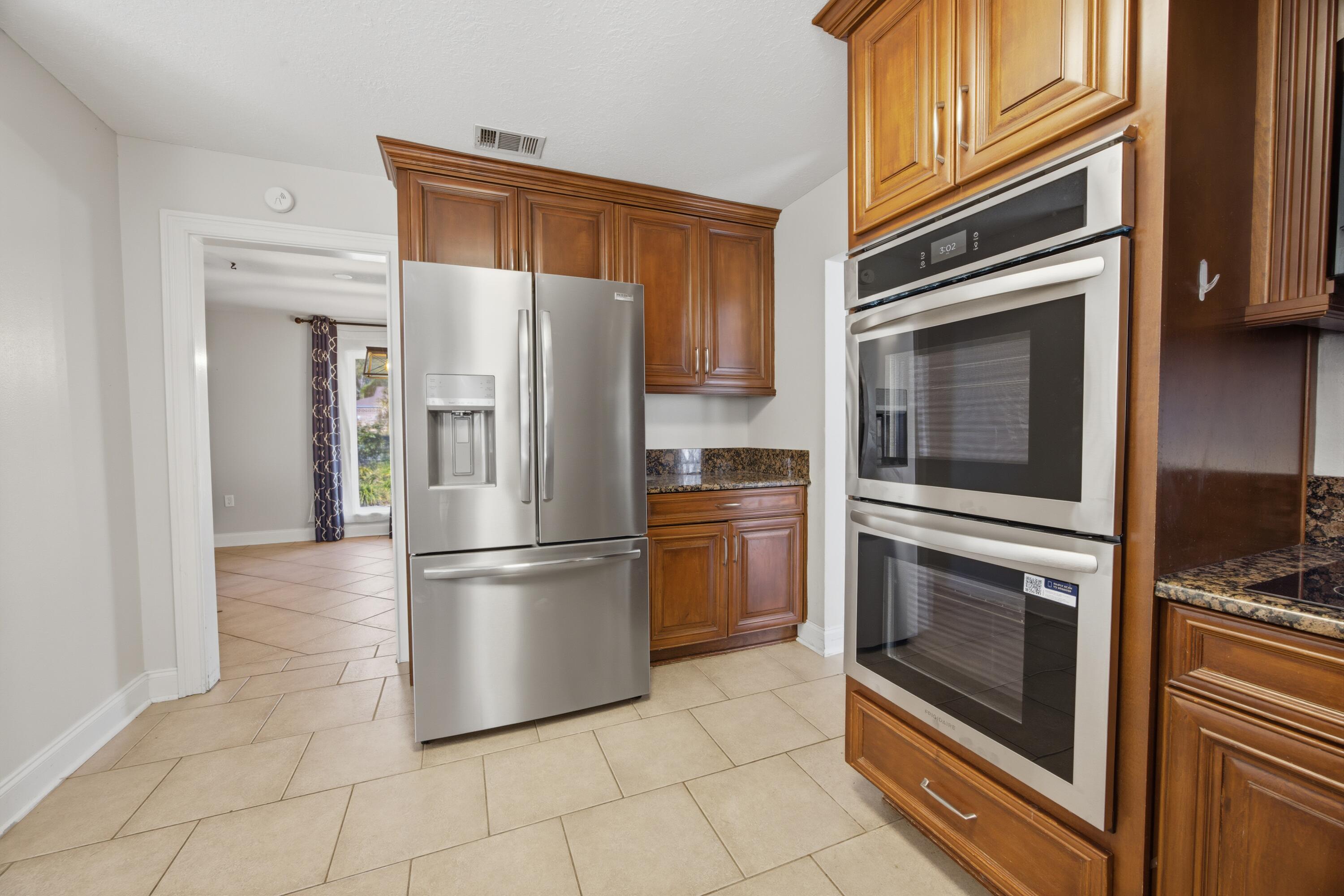 157 Country Club Road Shalimar, FL 32579 - Photo 14 of 72 E79A1178