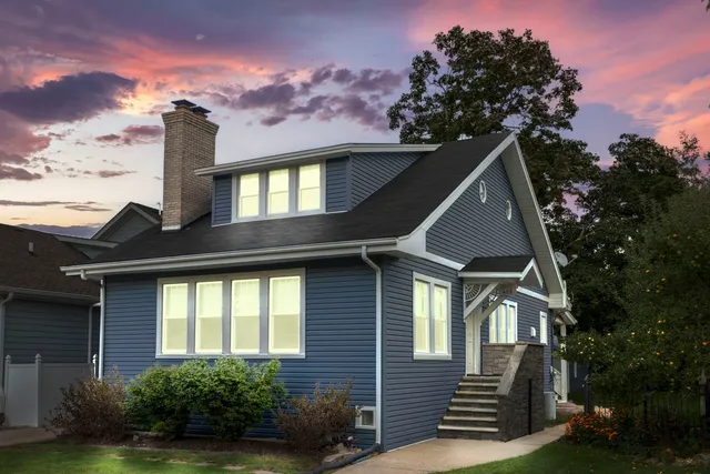 $529,900 | 405 South Gilbert Avenue, La Grange, IL 60525