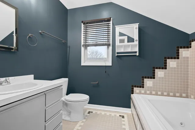 $529,900 | 405 South Gilbert Avenue, La Grange, IL 60525