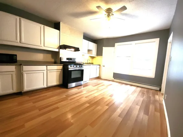 $3,100 | 259 Athens Street, Unit 2, Boston, MA 02127