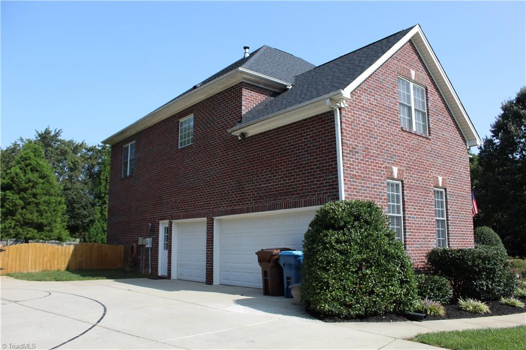 2610 Oxmoor Road Summerfield, NC 27358 - Photo 27 of 31 Side View