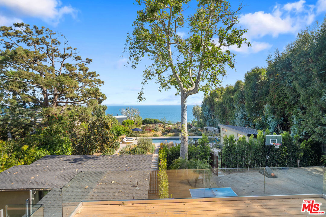 31226 Bailard Road Malibu, CA 90265 - Photo 28 of 40 a view of a city