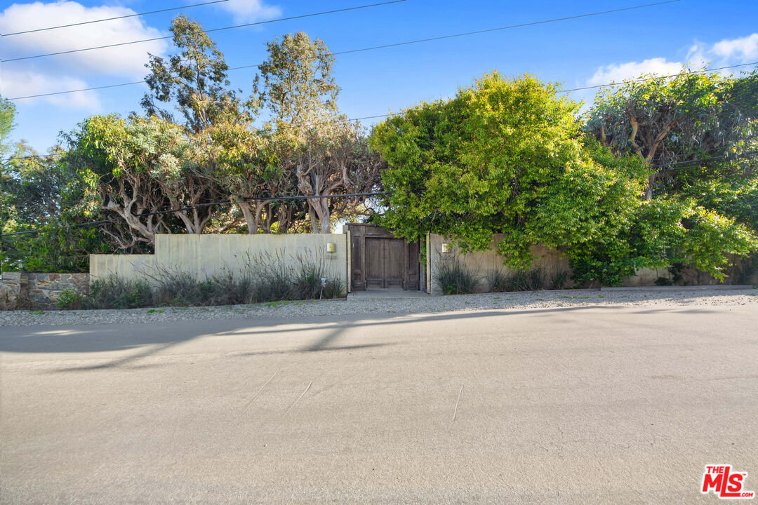 31226 Bailard Road Malibu, CA 90265 - Photo 8 of 40 a view of a yard